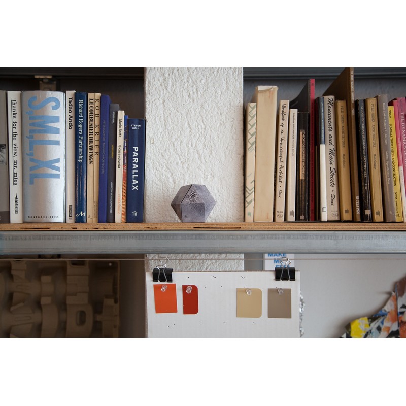 Design by Brendan Ravenhill DYMAXION Foldable Globe / Colour: Earth