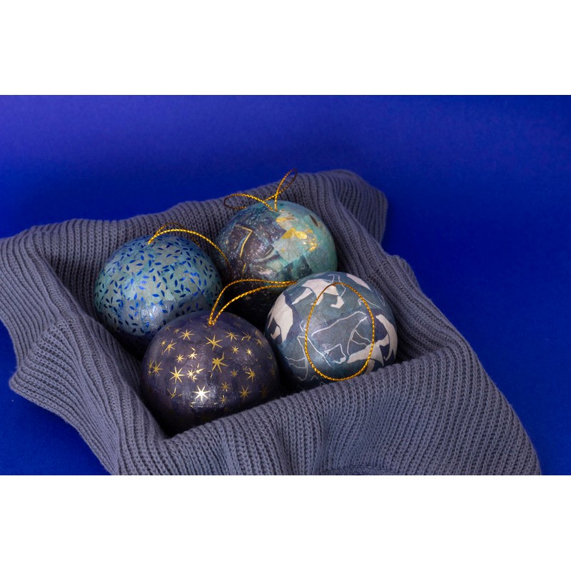 Décopatch NO063C – Pack of 10 Small Hanging Christmas Baubles