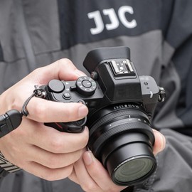 JJC Nikon Z50II Extended Eyecup Eyepiece Eyepiece Eyepiece for Nikon Z50II Camera, Stray Light Blocking Finder Protection, Dustproof, Moisture-proof, Shockproof, Won't Affect Sensor or LCD