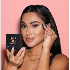 Huda Beauty Original Easy Bake And Snatch Highlighter & Fixing Powder 8.5 g Colour (Cerry Blossom Cake, 8.50 g (Pack of 1)