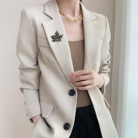 Thanksgiving Brooch Pin for Women Fashion Crystal Maple Leaf Lapel Pin Fall Maple Leaf Pin Red Autumn Leaf Brooch Vintage Court Brooch Wedding Party Brooch Thanksgiving Holiday Jewelry Accessory (Multicolor)