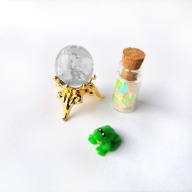 Miniature Glowing Potion Bottles, Crystal Balls & Frog Figurine, Dollhouse & Diorama Decor, Glow-in-The-Dark Miniatures (Transparent)