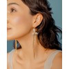arete de perlas de agua dulce con borla larga de