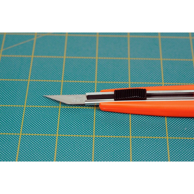 NT Cutter Multi-Use Plastic Cutter with Plastic Cutting Blade and