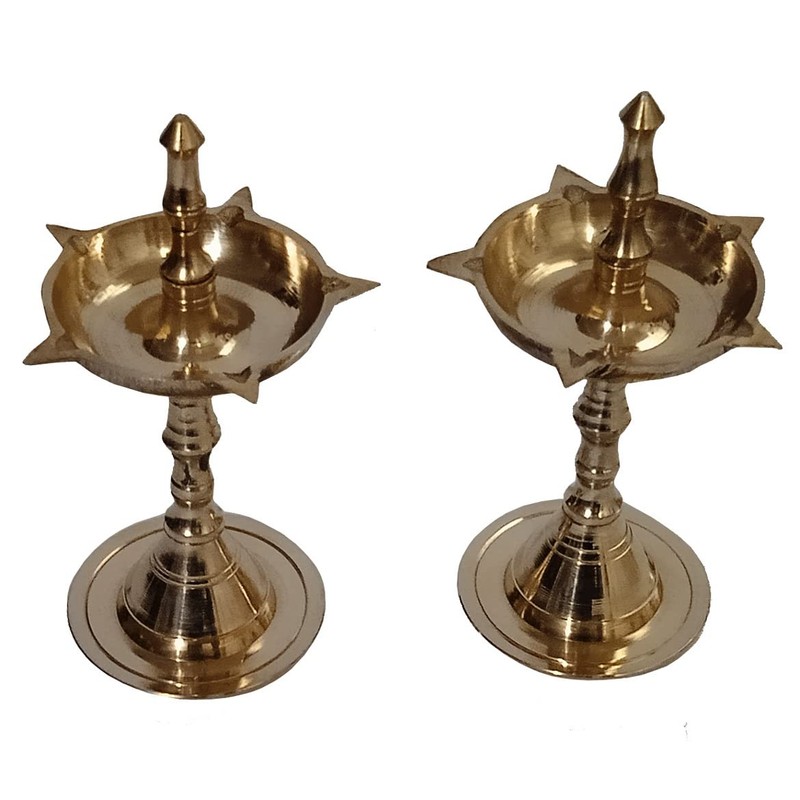 Purpledip Brass Column Diya (Set of 2): 5 Lights Mini