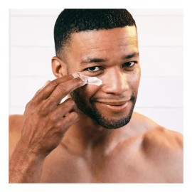 Crema Contorno de Ojos Brickell Orgánica para Hombres: Anti-Hinchazón y Ojeras