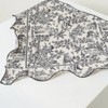 Hazzys (대구신세계)25SS뜨왈드주이 Toile de Jouy 네이비 삼각링 러플 실크 스카프(링포함)