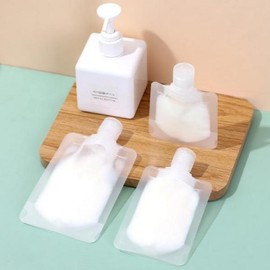 Swimming cosmetics shampoo container pouch conditioner lotion travel empty bottle / 수영 화장품 샴푸 용기 파우치 린스 로션 여행용 공병