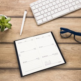 2025 Weekly Planner, Size 10 x 18 cm, Soft and Elegant, Perfect for Organizing Appointments and Business, Diary in Italian from January to December (Black)