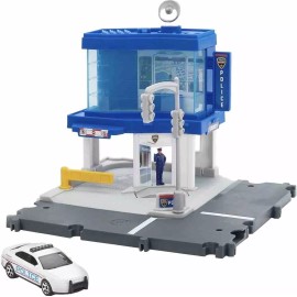 Matchbox Police Traffic Center - Action Drivers Diorama Set & Ford Interceptor