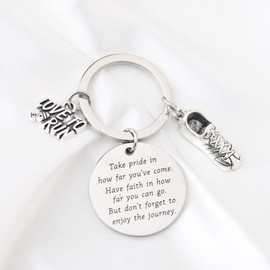 ENSIANTH Runner Keyring Gift Marathon Runner, silver