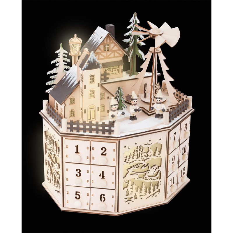 Small foot Advent calendar with pyramid.