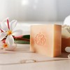Prija Gift Pack with Body Care Products Smoothing Bath Glove