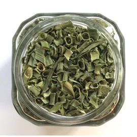 All Natural Premium Whole Chives by Crimson and Clove (.5 oz. glass spice jar)
