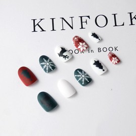 Christmas Press on Nails Medium Almond Snowflake Fake Nails, Xmas Deer Tree Acrylic Nails, Matte False Nails Kits Salon Quality Winter Stick Glue on Nails Tip 24 Pcs