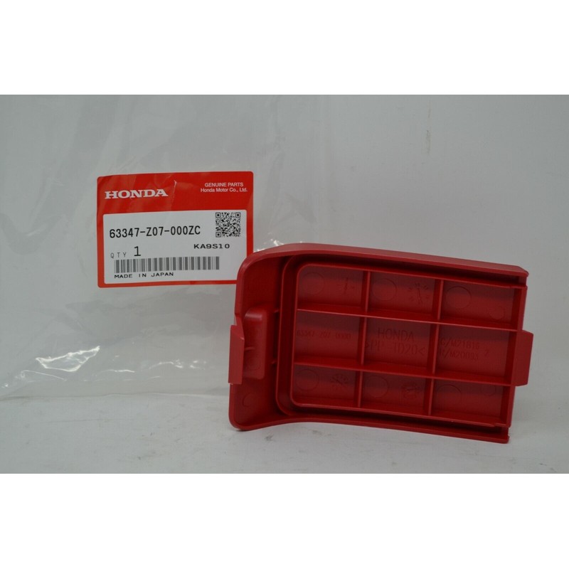 Honda OEM Honda EU2000 Generator Spark plug access cover 63347-Z07-000Z