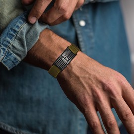 Jesvo Christian Cross Bracelet for Men Boys, Green American Flag Military Bible Verse Religious Wrist Bracelets Jewelry Valentine Gifts Ideas Teen Teenage Kids Boys Him Son Joshua 1:9