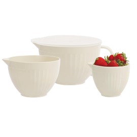 OGGI Set of 3 Mixing Bowls with Pour Spout - Nested Plastic Bowls for Kitchen, Durable Mixing Bowls with Lids Set, BPA-Free Plastic Bowls with Lids - 0.5, 1, 2 Qt