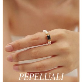 PEPELUALI Freshwater Pearl Rings with Black Zircon Stones - Fashion Cultured Baroque Pearl Stackable Rings, Adjustable Stretch Pearl Beaded Cute Ring Gift for Womens Girls