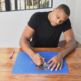 Crafty World 12 x 18 Cutting Mat for Sewing, Self Healing Double Sided Quilting Crafts Mat - Fabric Cutting Mat - Non Slip surface - Rotary Cutting Board