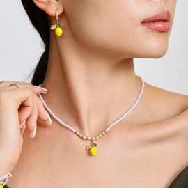 Elegant Lemon Necklace for Women Charm Faux Pearl Beaded Chain Funny Simulated 3D Lemons Cute Lifelike Fruits Pendant Choker Necklaces Dainty Imitation Cubic Zirconia Theme Beach Jewelry for Summer
