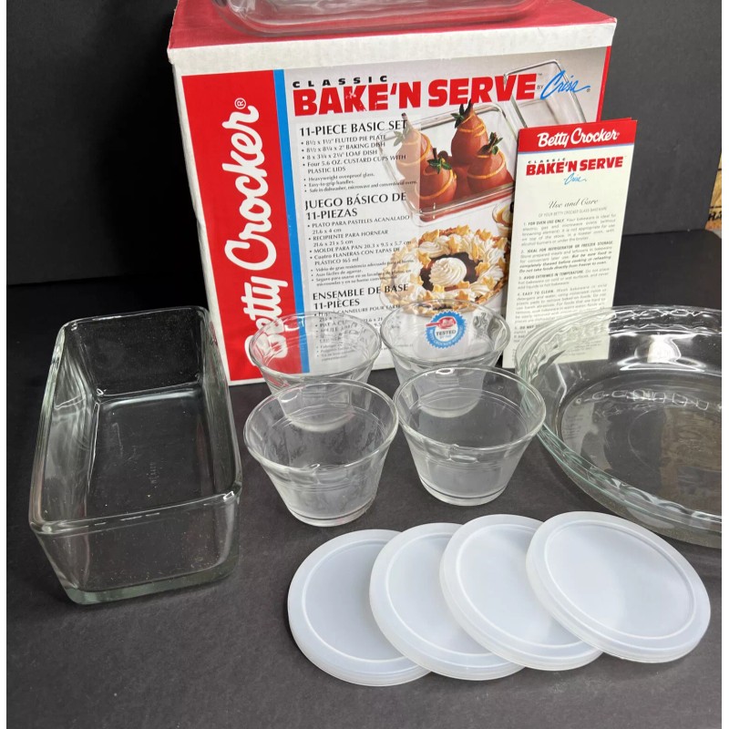 Betty Crocker Vintage 1995 Betty Crocker Classic Bake'N Serve 11-Piece