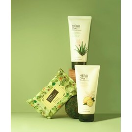 The Face Shop Herb Day 365 - Toallitas Limpiadoras Coreanas | Limpieza Facial Suave con Romero y Extractos de Hierbas | Remueven Maquillaje e Impureza