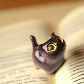 Wooden Cat Figurine, 1 Count Handcrafted Mini Cute Cat Decor for Kitchen, Living Room, Bedroom - Color: Black Cat with Blue Eye & Bell, Specification: 1 Count