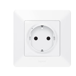 Legrand, Valena Life with Netatmo Wireless Socket 16 A, 3680 W, Switchable, Local Control or via the App or Voice Assistant (Alexa, Siri, ...), Integrated Fuse Against Overload, 752194