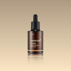 MEDICUBE Glutathione Glow Serum, Suero Facial Iluminador con Glutatin Liposome 5 y Niacinamida 5, Ayuda a Mejorar la Luminosidad y la Apariencia del  