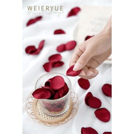 WEIERYUE 300PCS Silk Rose Petals,Beautiful Realistic Scatter Rose Petals Romantic Night Decoration,Wedding Party Decoration Artificial Flowers Petals (Monochrome Wine red)
