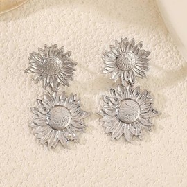 Wendalern Boho Sunflower Stud Earrings Vintage Sun Flower Dangle Earrings Metal Texture Floral Drop Earrings Gold Geometric Flower Shaped Statement Earring Jewellery for Women, Zinc, No Gemstone