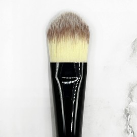 Impala Foundation Brush N8 Natürliche Borsten Face Classic Must Have - für glatte, makellose Basis