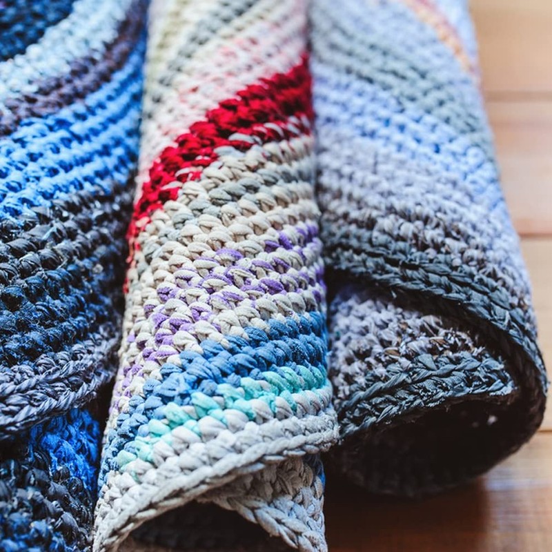 URFEDA Chenille Chunky Yarn,165g Strickwolle Wolle zum Häkeln Strickgarn Sockenwolle