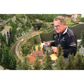 ZIMMERANLAGE digital gesteuert: Viel Betrieb auf 4,20 x 2,60 m – planen, bauen, fahren (Modellbahn-Spezial)