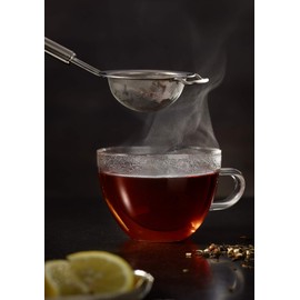 RÖSLE Teesieb feinmaschig, Hochwertiges Sieb zum Aufgießen von frisch gebrühtem Tee, Edelstahl 18/10, Spülmaschinengeeignet, 8 cm