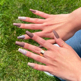 Gold Finger Full Cover False Nails Kit with Glue, Trendy Design, Ready to Wear Gel, Medium, Long, Extra Long Length Nails (Showtime)