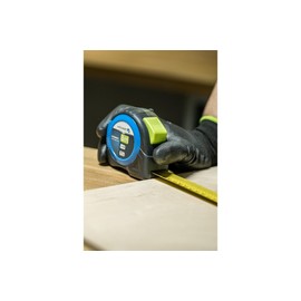 Högert Technik - Maßband 8m 25mm nylon 2-seitig - kompaktes, universell einsetzbares Bandmaß - Doppelseitiger Druck - automatischer Riemenwickelmechanismus - praktischer Gürtelclip