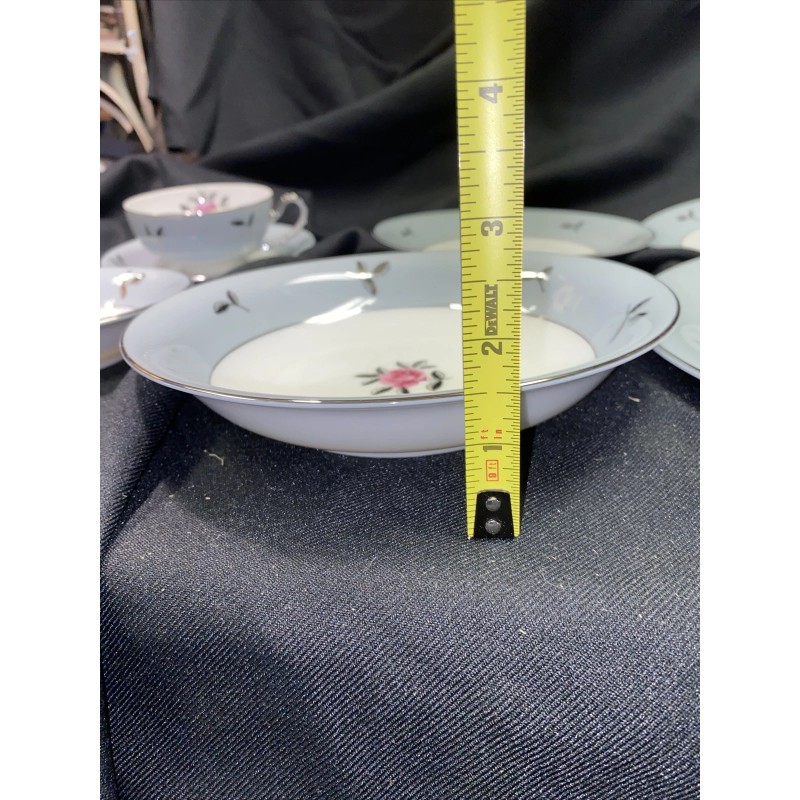 Fine China of Japan NW Complete Setting Seyei Bella Maria