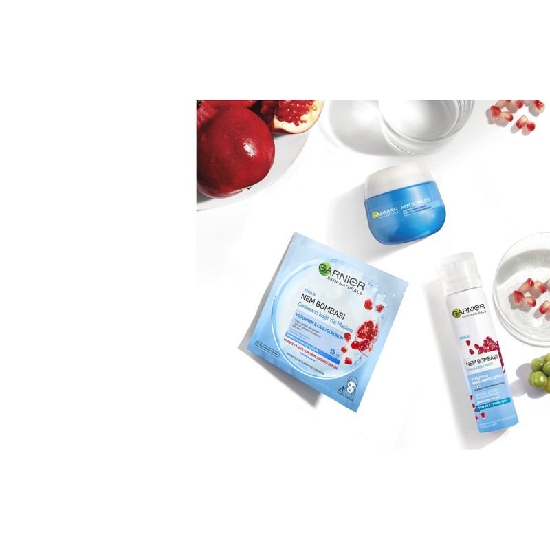 Garnier Skin Naturals Aqua Bomb Sheet Mask (Pack of 1)