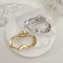 Brinie Metal Hair Claw Clips Geometric Hollow Hair Jaw Clamps Hair Catch Barrette No Slip Claw Clip for Thick and Thin Hair Fashion Hair Accessories for Women and Girls (Pack of 2)