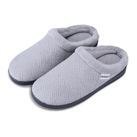 Isotoner Women's Diamond Microterry Gemma Clog Slipper, Light Grey, 7.5-8