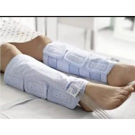 Kendall SCD 74022R Compression Sleeves. Medium