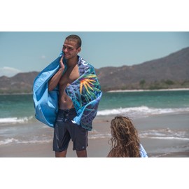 Lifeventure Recycled SoftFibre Travel Towel — Compact, Lightweight Quick-Dry Sports & Beach Towel, Sand-Free Design, Giant (Tropical)