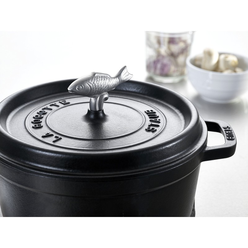 Staub Lid knob fish