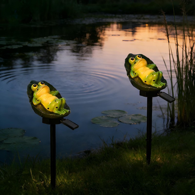 YZYOE Solar Powered Lotus Leaf Frog Light, Garden Decoration Resin