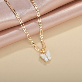 TseenYi Butterfly Pendant Necklace Punk Gold Butterfly Choker Necklace Chunky Paperclip Chain Necklace Small Butterfly Necklace Chain Jewelry for Women and Girls