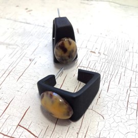 Tortoise and Black Frosted Wide Cubist Lucite Hoop Earrings - WCUB-BK-2