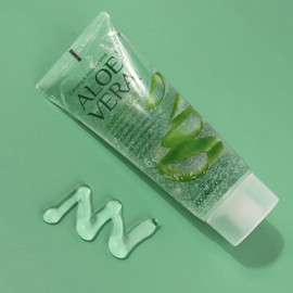 (8 pieces) Foodaholic Aloe Vera Soothing Gel 100ml/Tube Portable Contains Centella Asiatica Extract, Soothing, Quick Moisturizing / (8개)푸드어홀릭 알로에베라 수딩젤 100ml 튜브 휴대용 병풀추출물함유 진정 빠른보습