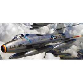 Kinetic 1/48 US Air Force F-84F Thunder Streak Plastic Model KNE48113
